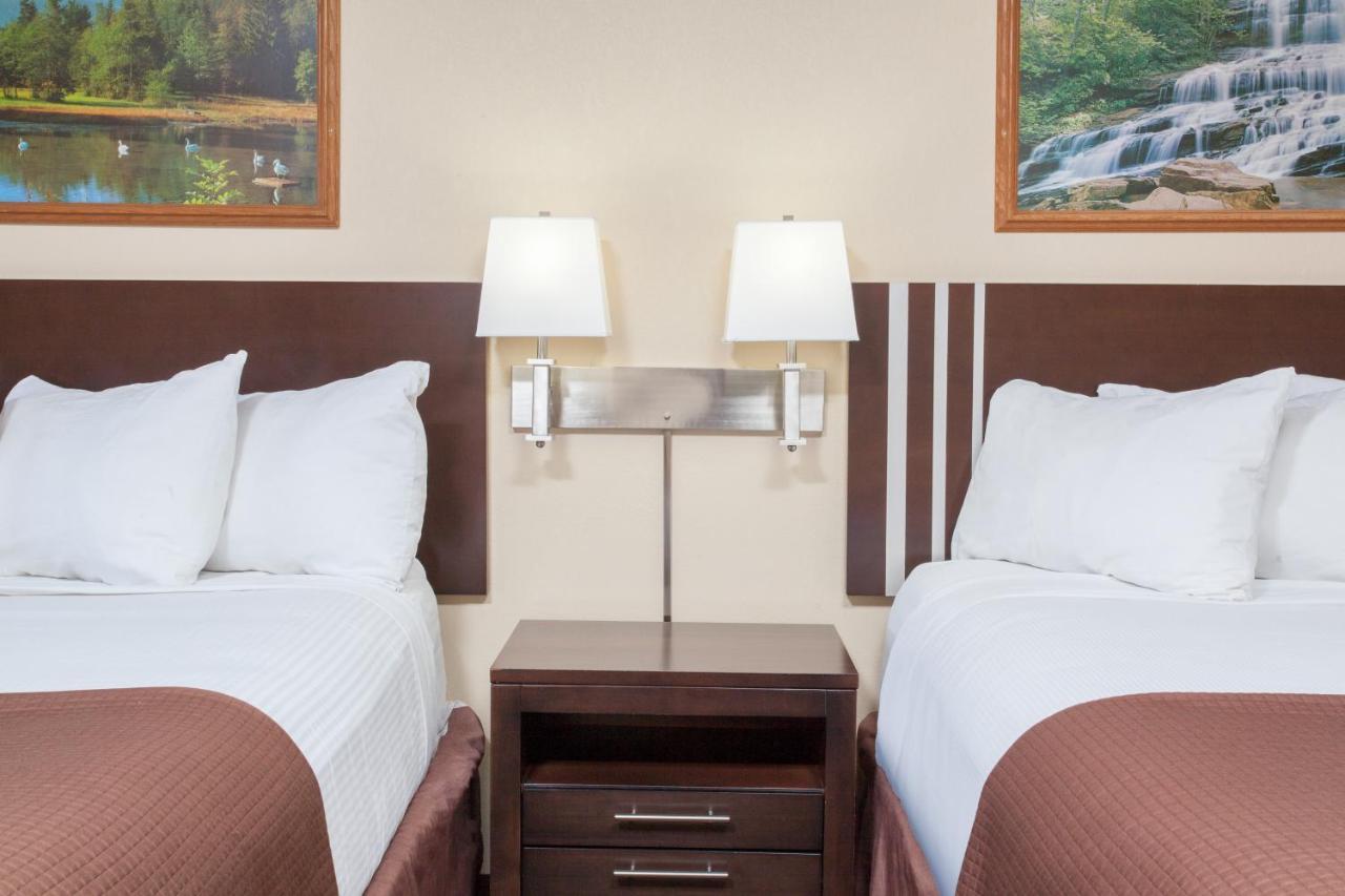 Econolodge Inn&Suites Medicine Hat Esterno foto