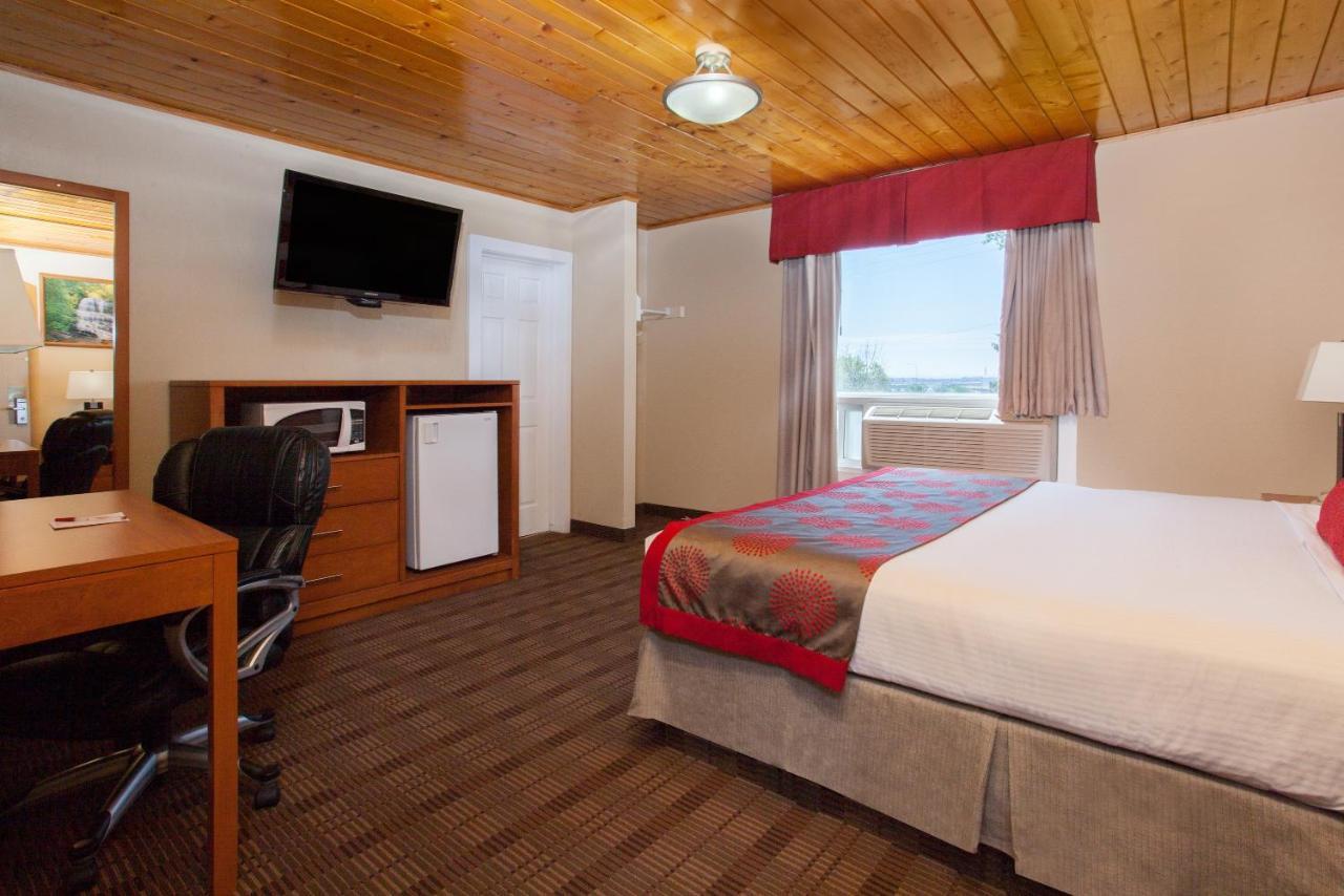 Econolodge Inn&Suites Medicine Hat Esterno foto